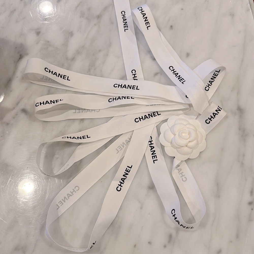 Chanel Camellia Flower & Ribbon - Gift Wrap
